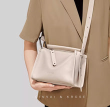 Xiao C&K flagship store bag women's 2024 new women's bag crossbody bag large capacity shoulder bag commuting pillow bag