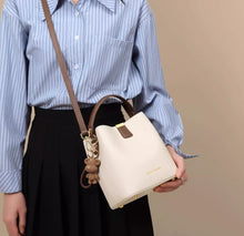 Official website Little C&K flagship store handbag ladies 2024 new women's handbag leather crossbody bucket bag hand-held shoulder bag