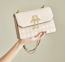 Aokang small square bag for women 2024 new bag for women commuting shoulder bag, niche high-end sense, large capacity crossbody bag