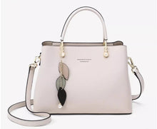 Viney bag 2024 new crossbody light luxury single shoulder 2023 mom's hand-held leather women's bag commuting high-end feeling