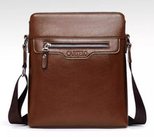 Cartier Crocodile Shoulder Bag Men's Large Capacity Vertical Backpack Casual Waterproof Business Fashion Men's Crossbody Bag Trendy