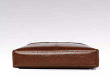 Cartier Crocodile Shoulder Bag Men's Large Capacity Vertical Backpack Casual Waterproof Business Fashion Men's Crossbody Bag Trendy