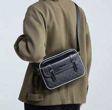 Mark Fairwhale Business Shoulder Bag, Men's Cross Shoulder Backpack, Commuting and Leisure Postman Bag