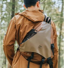 Mountain style crossbody bag, trendy brand, outdoor hiking waterproof cycling bag, commuting men's bow and arrow bag, retro single shoulder backpack for men