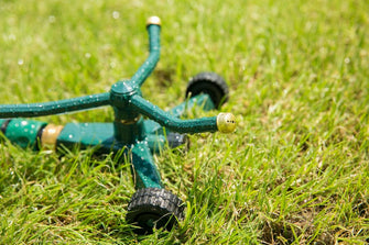 Durable 3 arm Zinc Wheel Base Automatic Garden Planter Grass Water irrigation Sprinkler